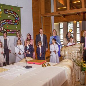 Erstkommunionfeier 2b und St. Isidor, 30. April 2023