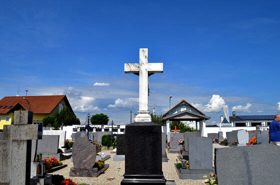 Friedhof und Aufbahrungshalle