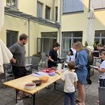 Am letzten Abend grillt das Team der Fachschule Kleinraming 